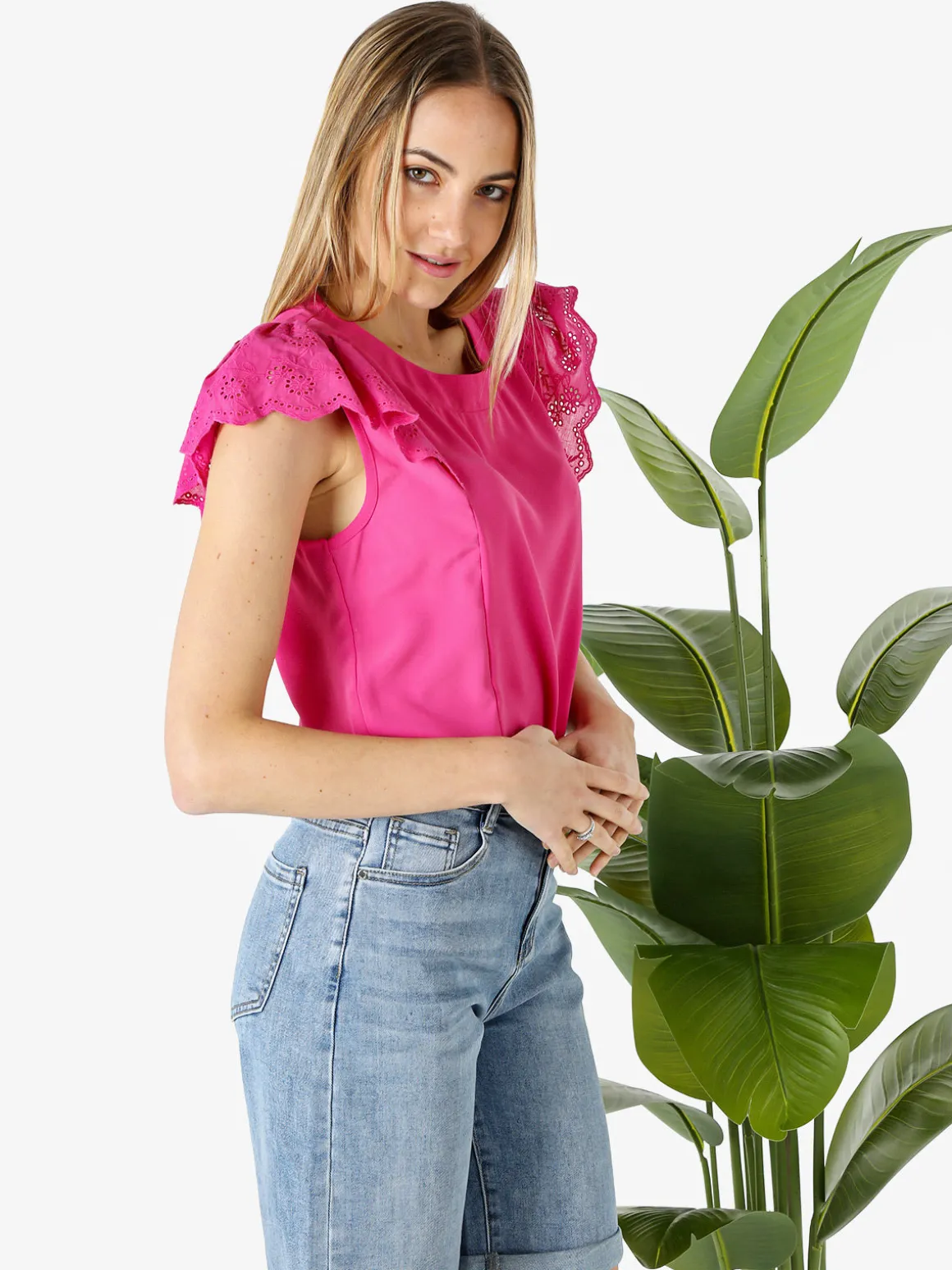 Solada Blusa donna con maniche corte in pizzo macramè - fucsia