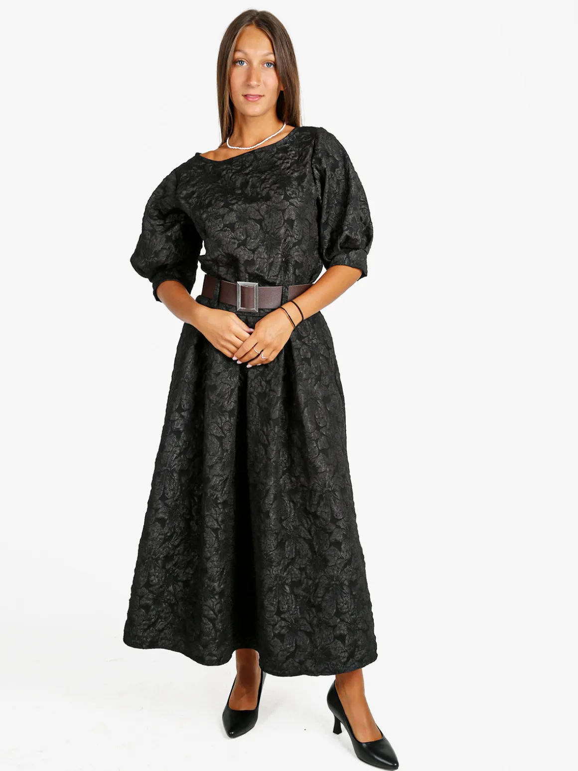 Solada Blusa donna con ricami e maniche corte a palloncino - nero
