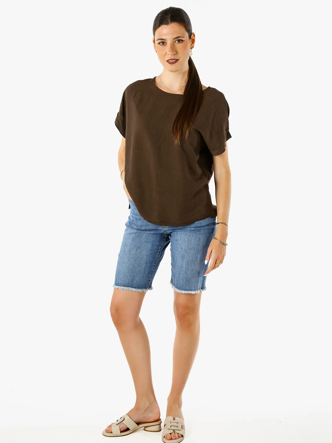 Solada Blusa donna in viscosa a maniche corte con bottoni decorati sul retro - moro
