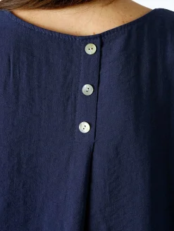 Solada Blusa donna in viscosa a maniche corte con bottoni decorati sul retro - blu scuro