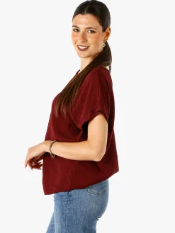 Solada Blusa donna in viscosa a maniche corte con bottoni decorati sul retro - bordeaux