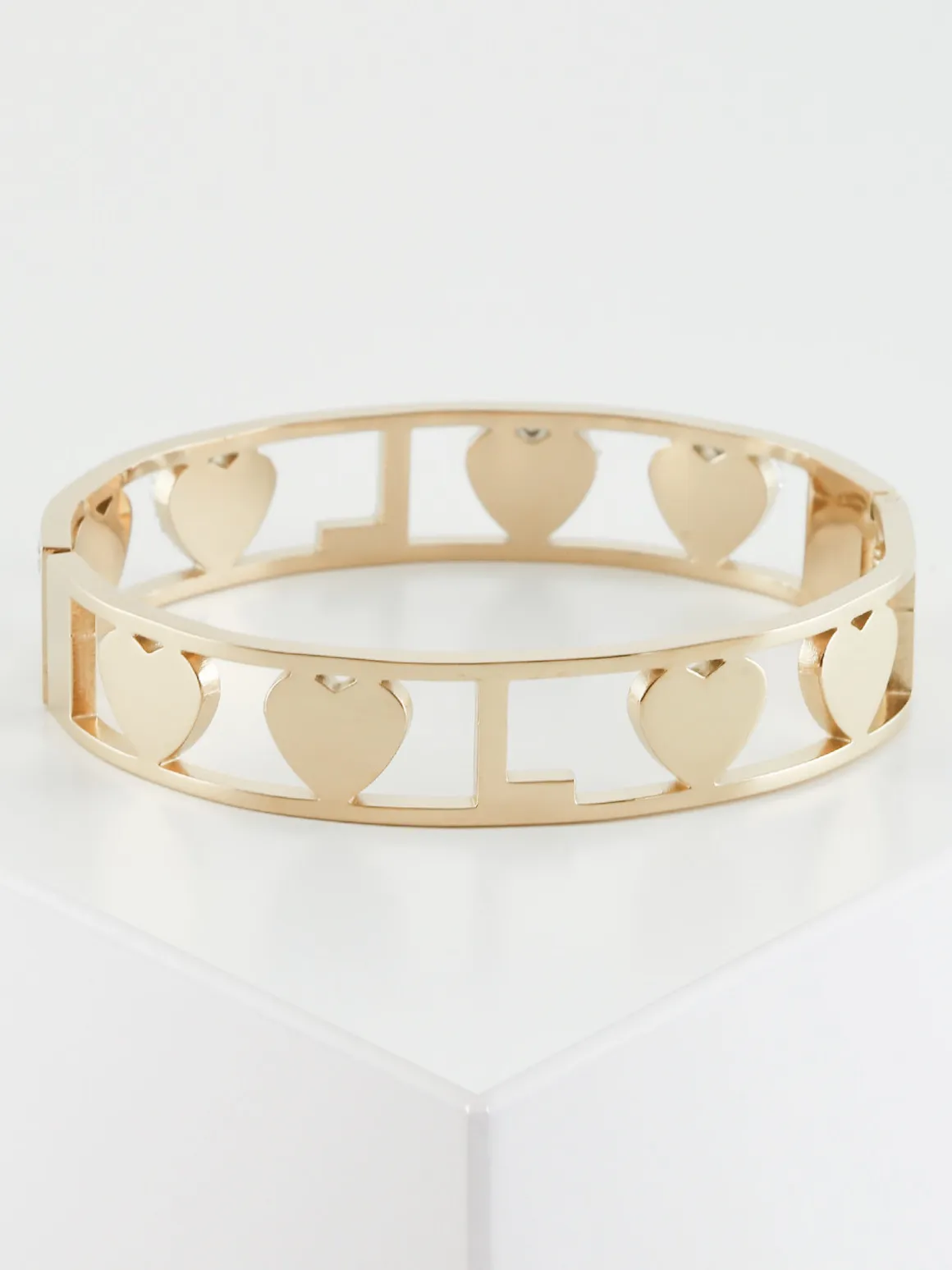 Solada Bracciale rigido L oro