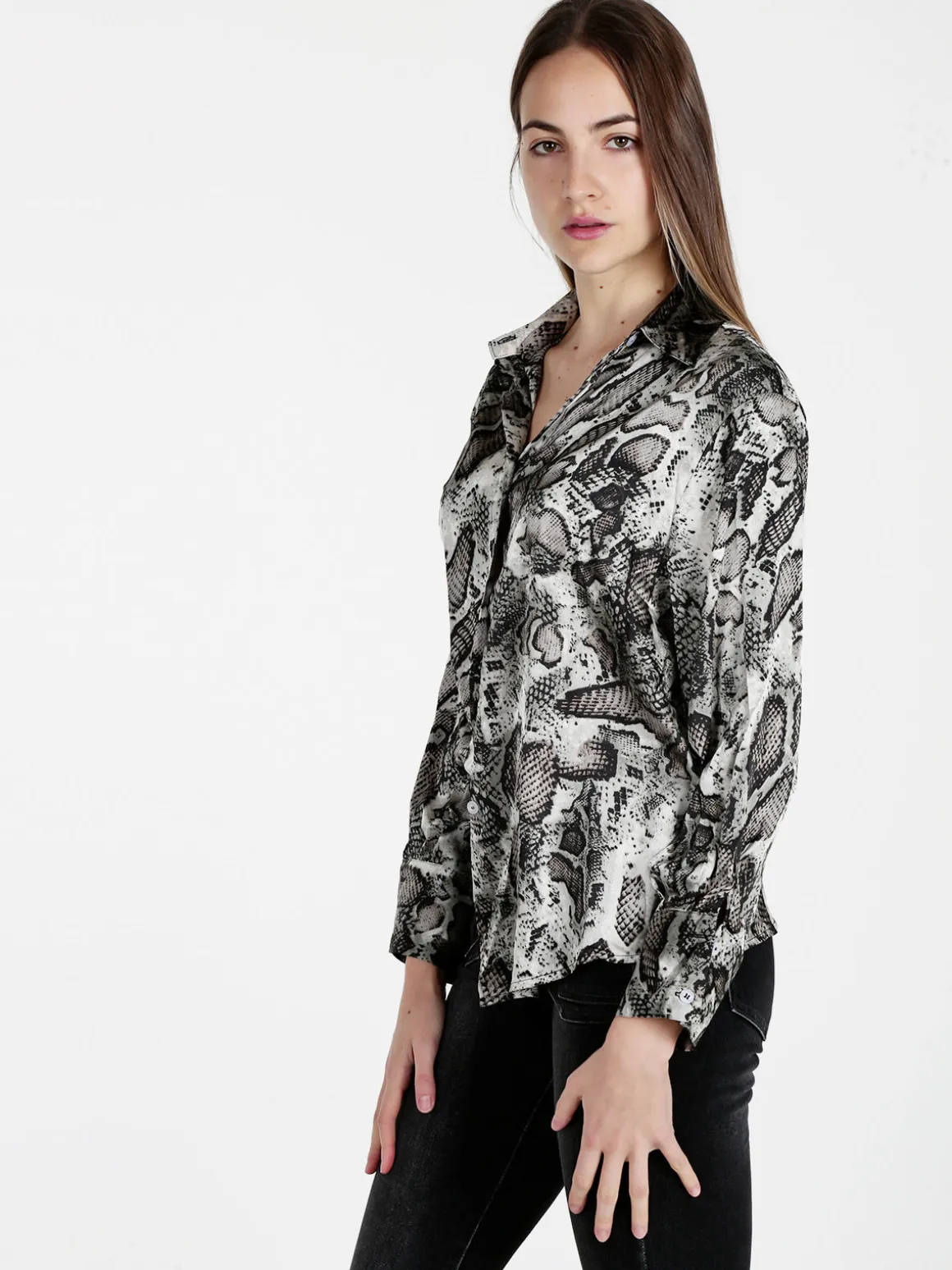 Solada Camicia donna con stampa animalier a maniche lunghe