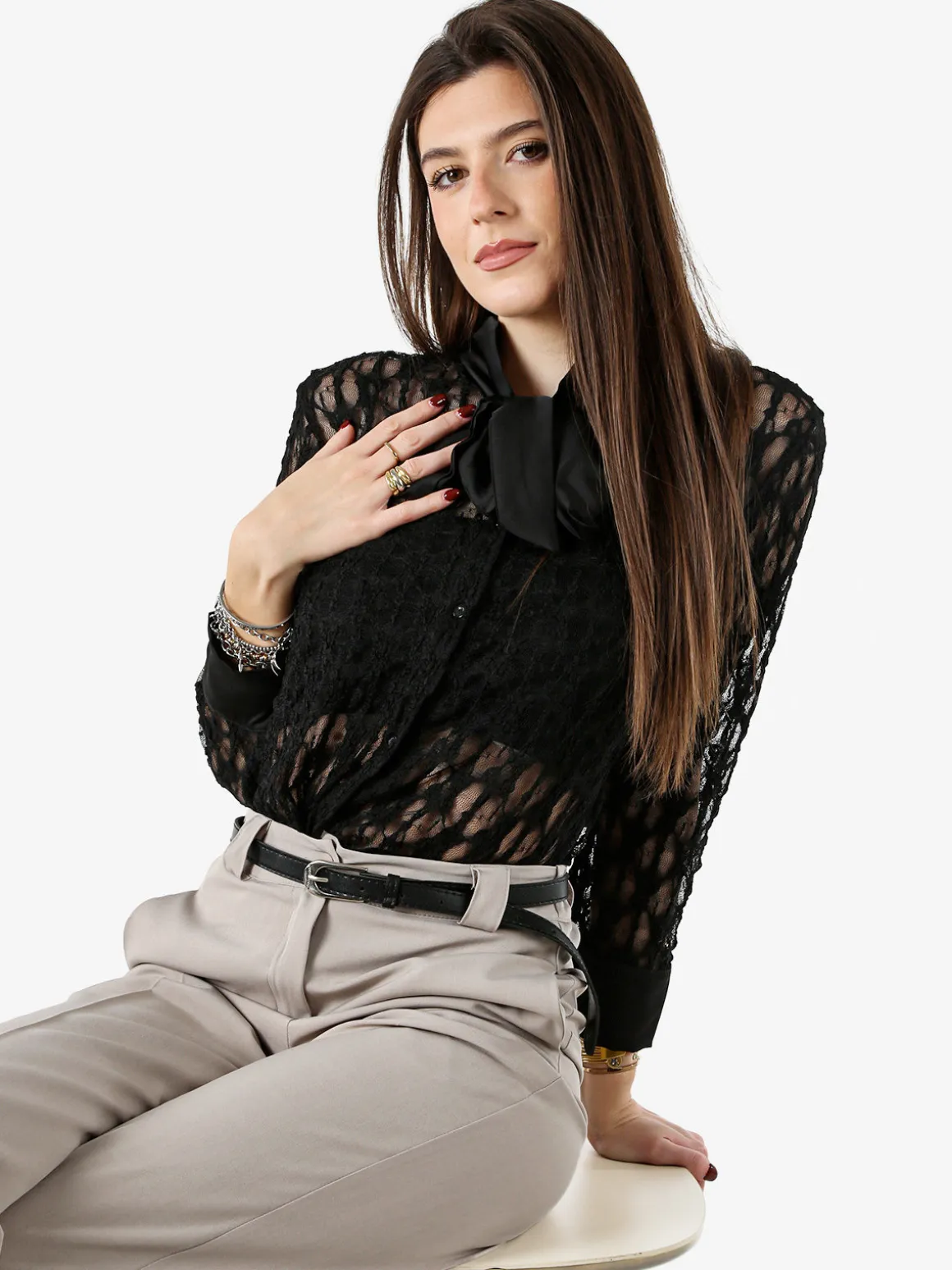 Solada Camicia donna in pizzo a maniche lunghe con dettagli effetto raso - nero
