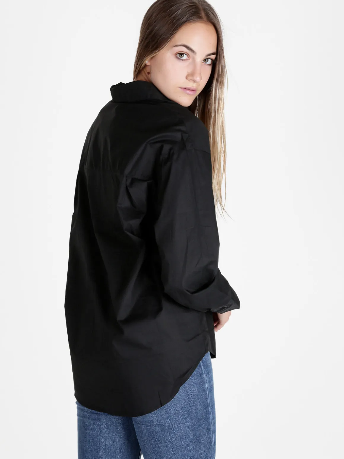 Solada Camicia donna oversize con taschino ricamato