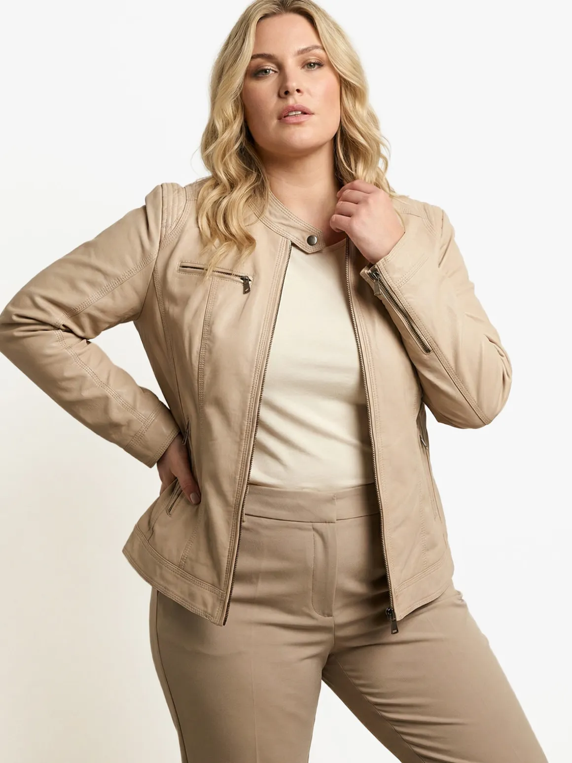 Solada Giacca in ecopelle da donna taglie grandi - beige