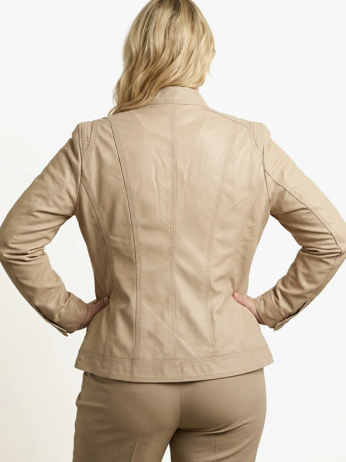 Solada Giacca in ecopelle da donna taglie grandi - beige