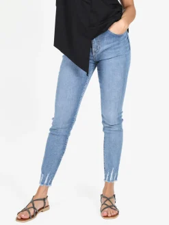 Solada Jeans donna slim fit con finale sfrangiato