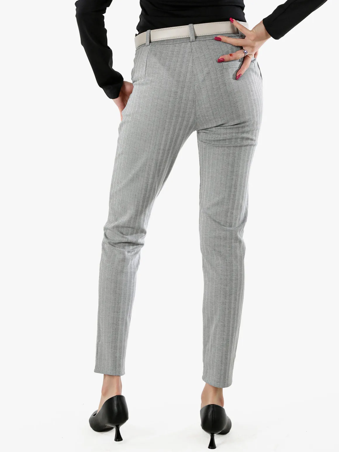 Solada Pantaloni donna capri con cintura - grigio
