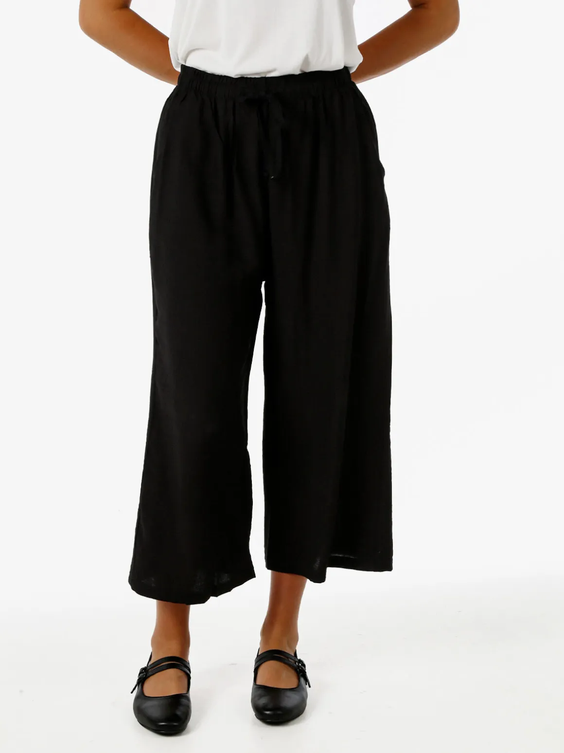 Solada Pantaloni donna cropped a gamba larga con coulisse - nero