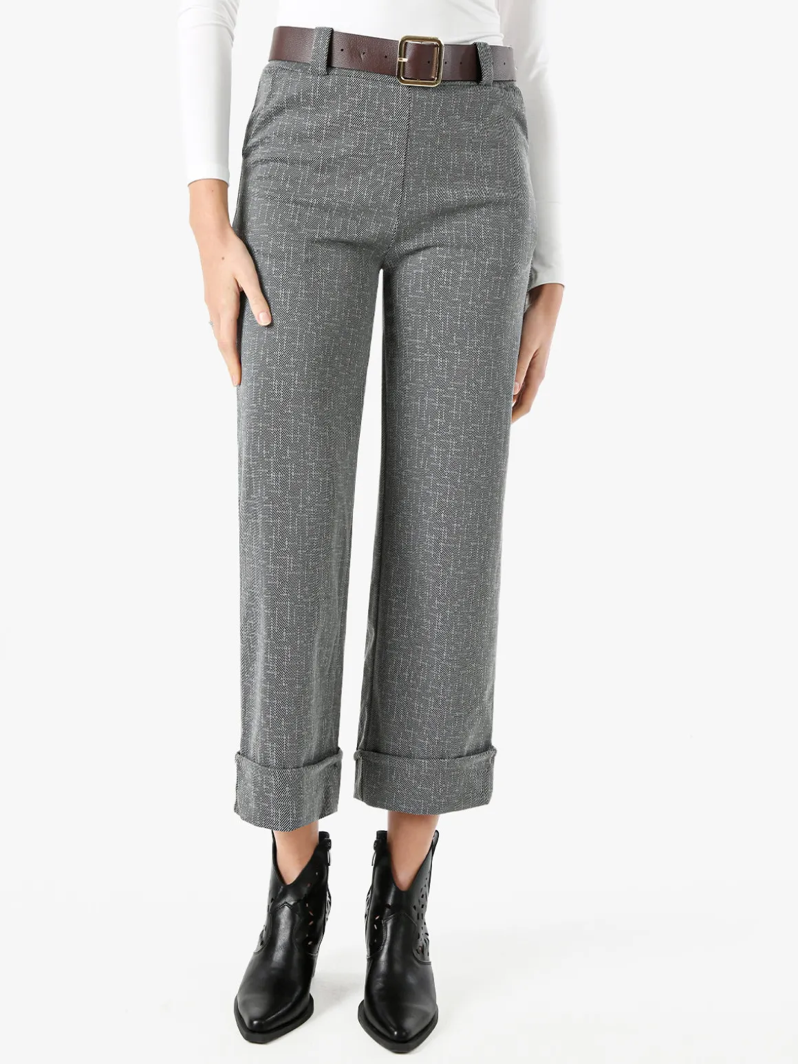 Solada Pantaloni donna cropp a gamba larga con stampa texture - grigio