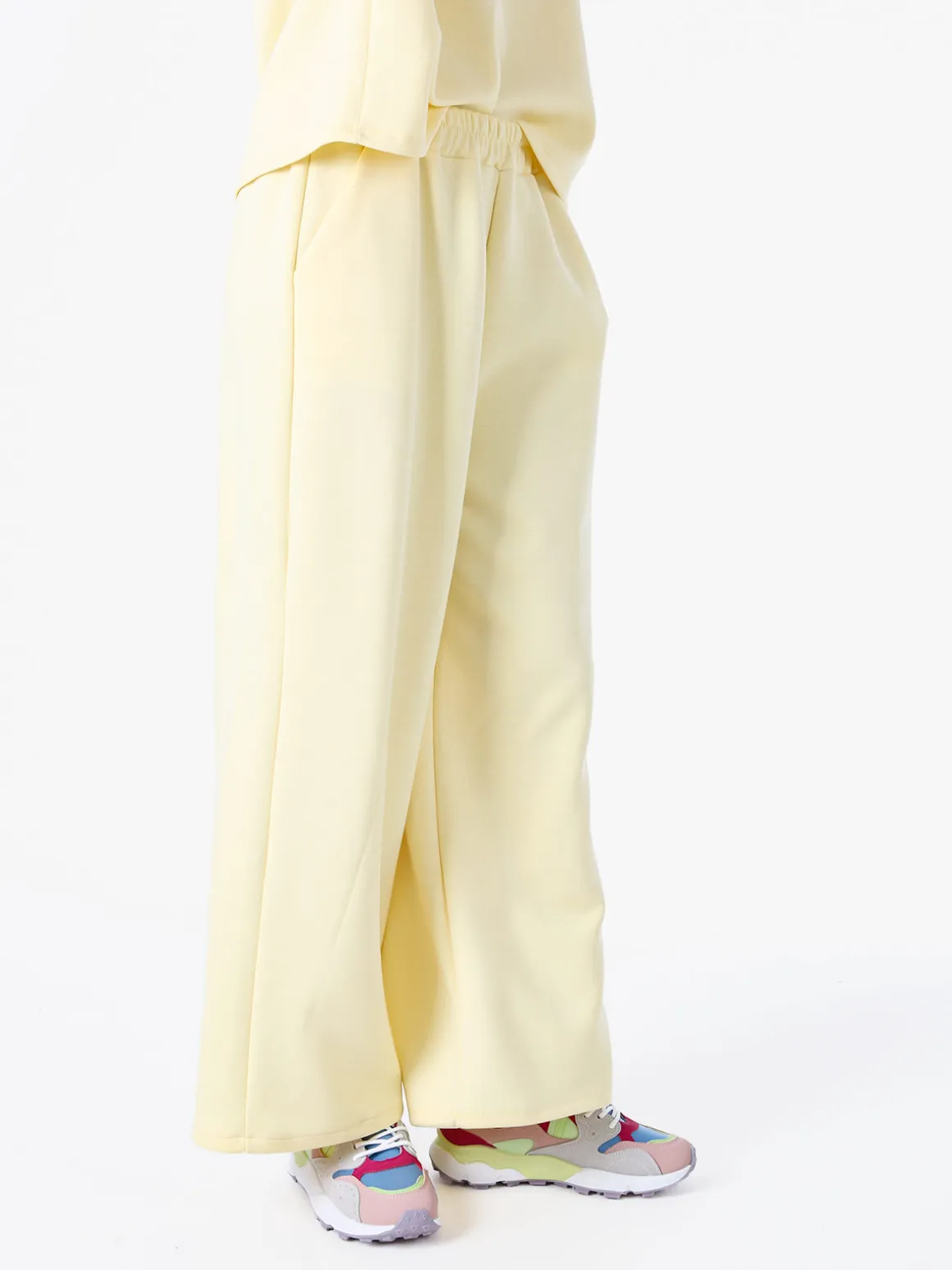 Solada Pantaloni donna in felpa a gamba larga - giallo