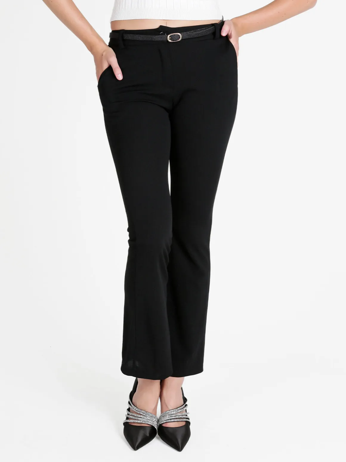 Solada Pantaloni slim fit da donna con finale a zampa