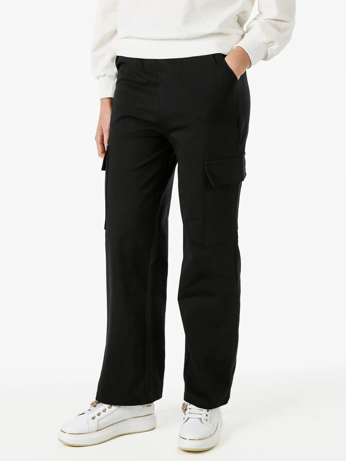 Solada Pantaloni tuta da donna con tasconi a gamba dritta - nero