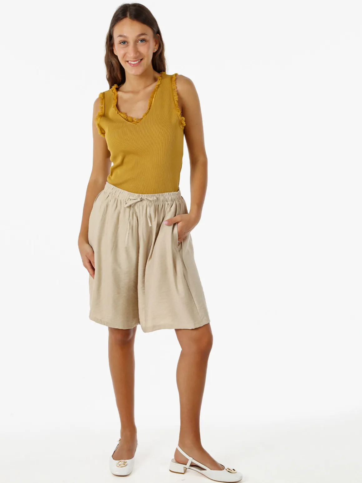 Solada Shorts donna a gamba larga con coulisse - beige