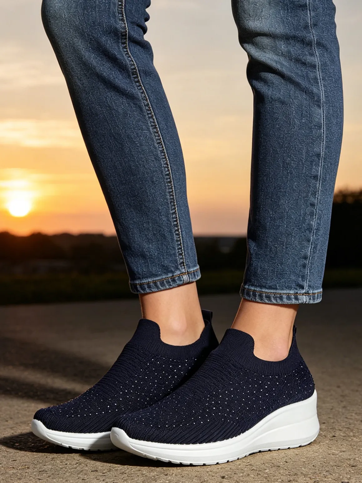 Solada Sneakers donn slip on con zeppa e strass