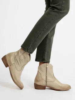 Solada Stivaletti in pelle donna con borchie