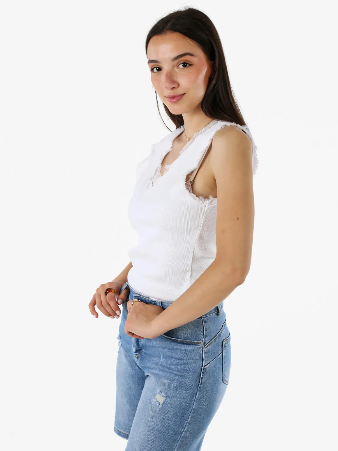 Solada Top donna a costine con scollo a V e bordi sfrangiati - bianco