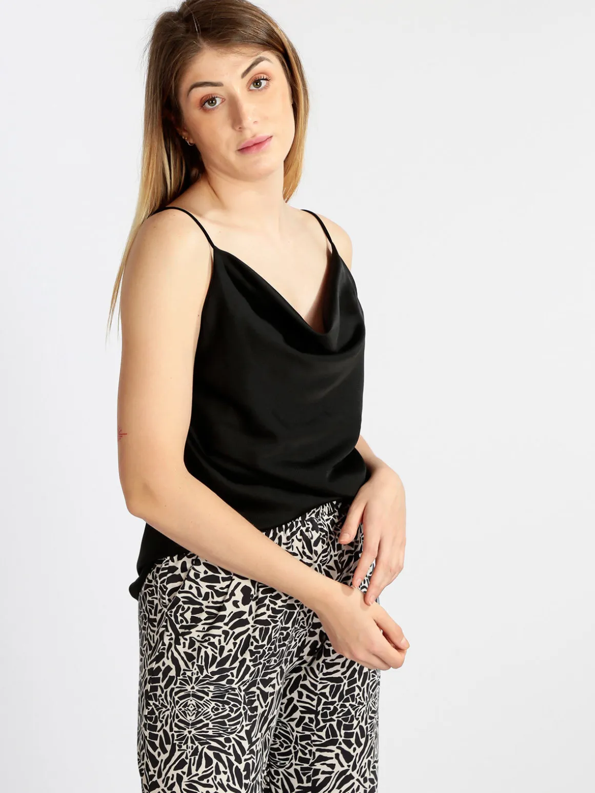 Solada Top donna con scollo a cascata