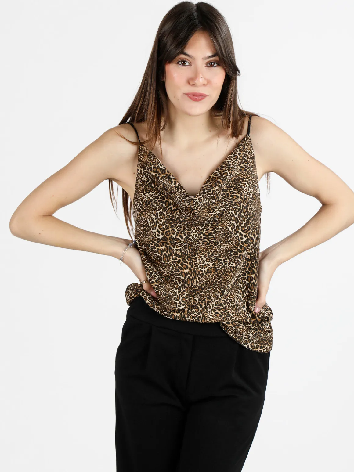 Solada Top donna con stampa animalier e scollo a cascata