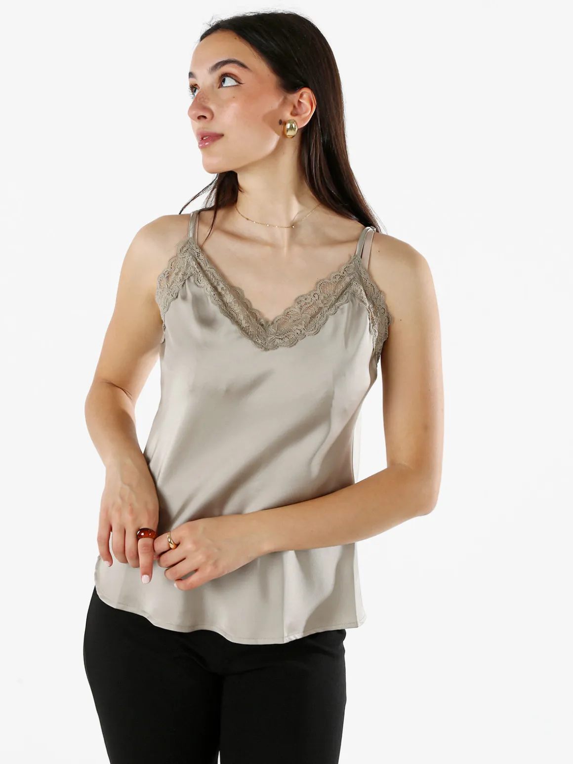 Solada Top donna effetto raso con scollo in pizzo e spalline strette - grigio