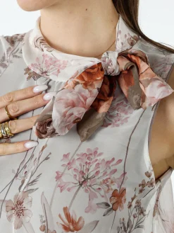 Solada Top donna floreale con fiocco al collo - multicolore