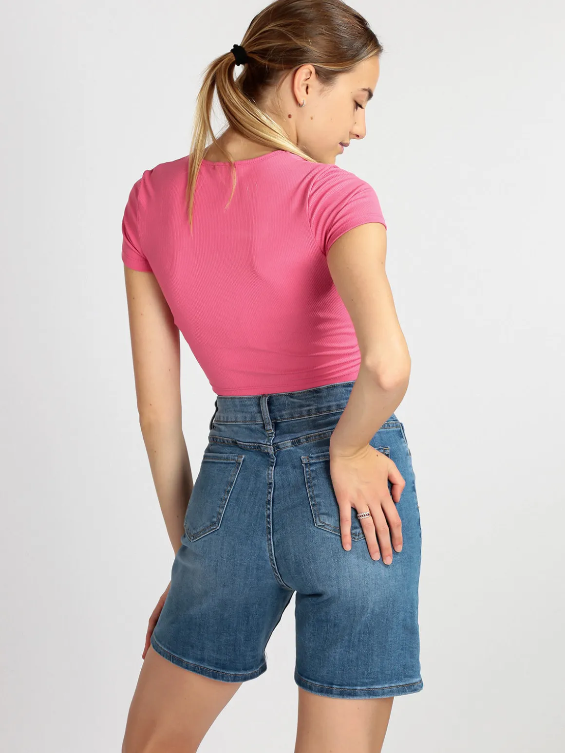 Solada T-shirt cropped da donna a costine