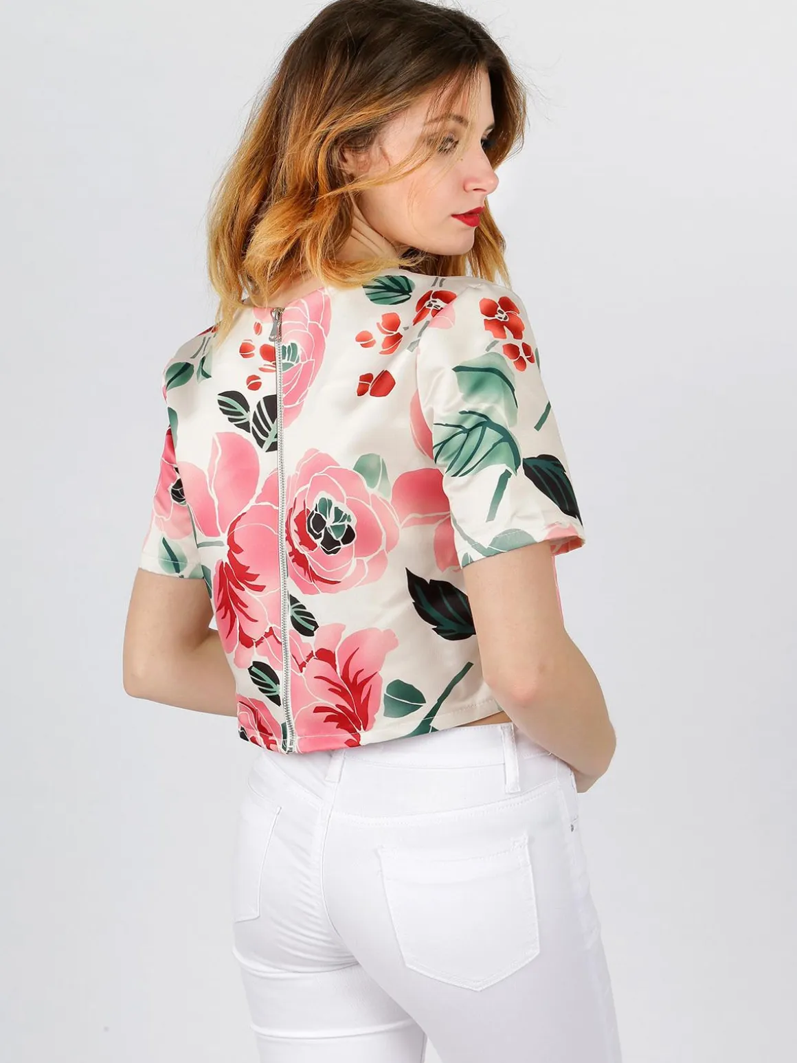 Solada T-shirt cropped fiorata con cerniera dietro