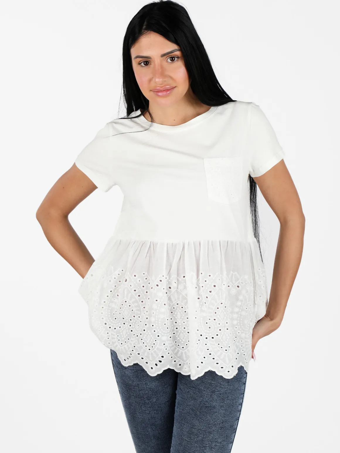 Solada T-shirt donna con taschino e ricami macramè