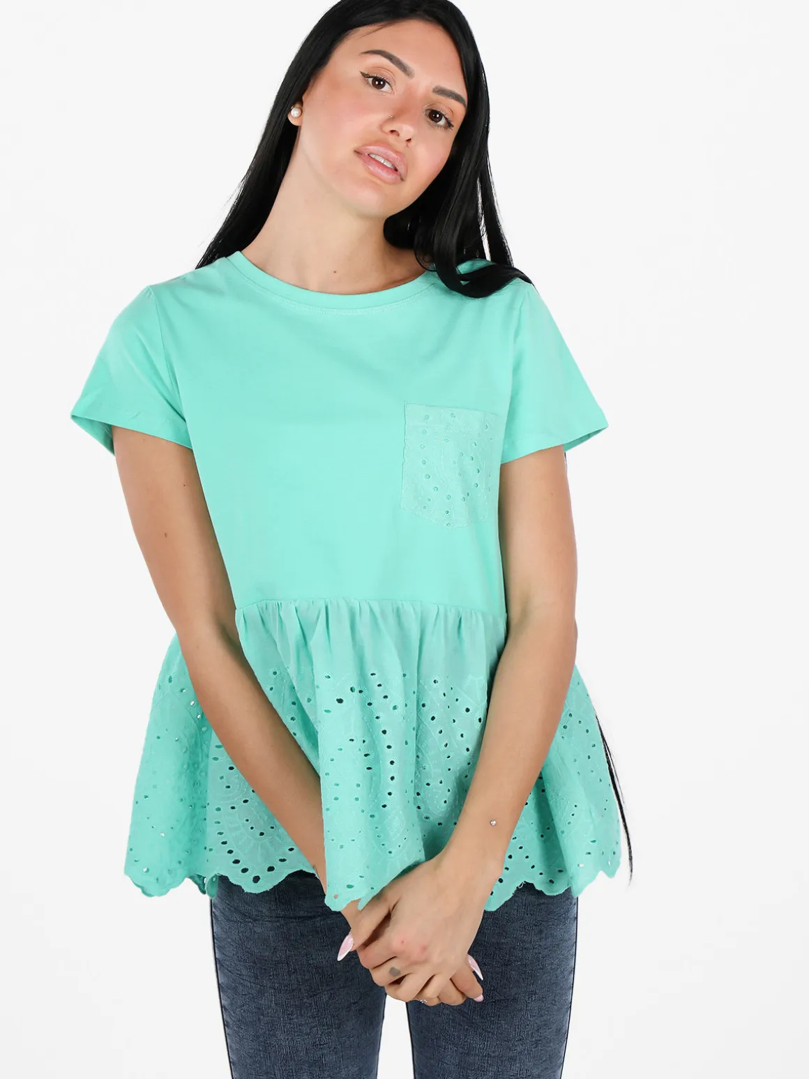 Solada T-shirt donna con taschino e ricami macramè