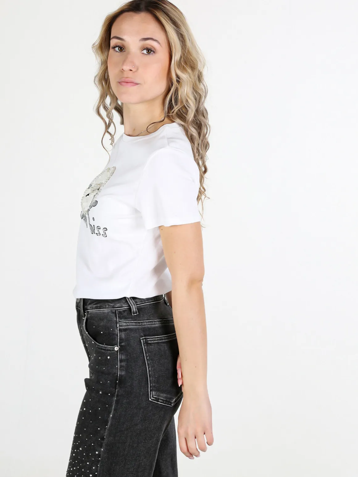 Solada T-shirt donna in cotone con paillettes e perle