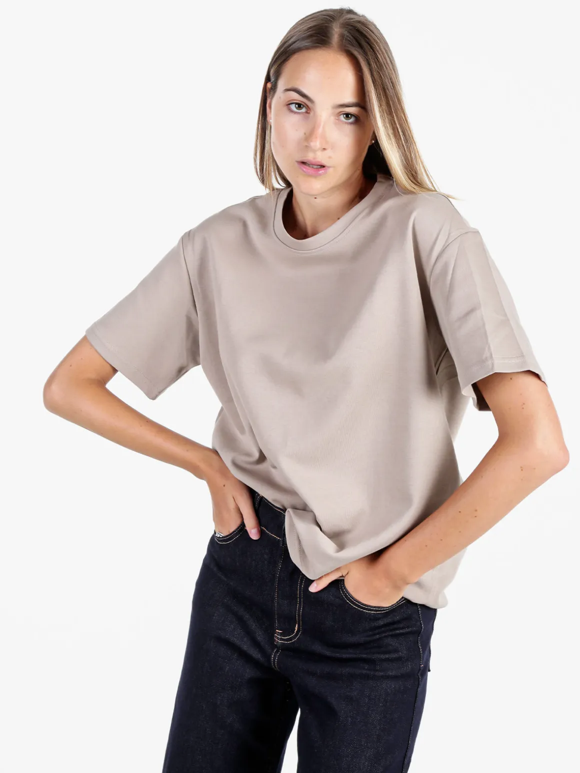 Solada T-shirt donna oversize in cotone - taupe