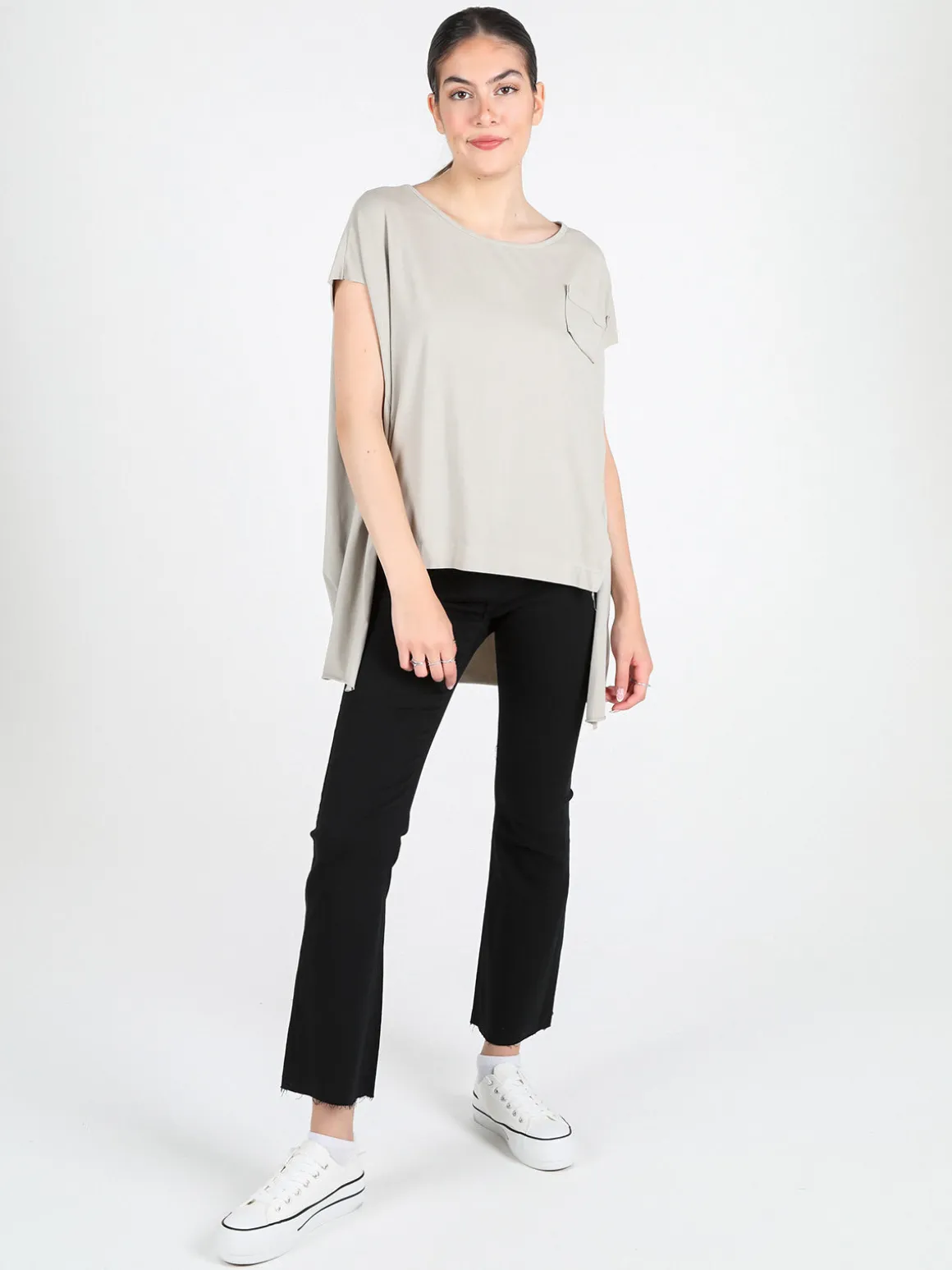 Solada T-shirt donna oversize con taschino