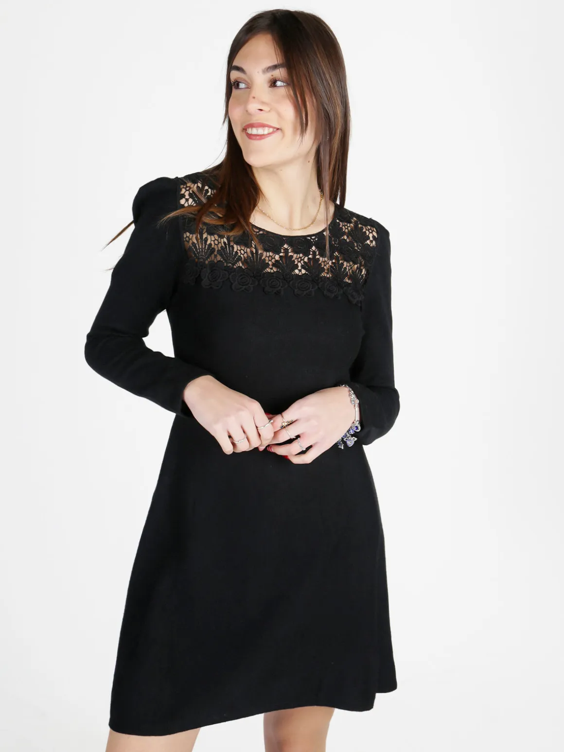 Solada Vestito da donna a maniche lunghe con scollo in pizzo macramè
