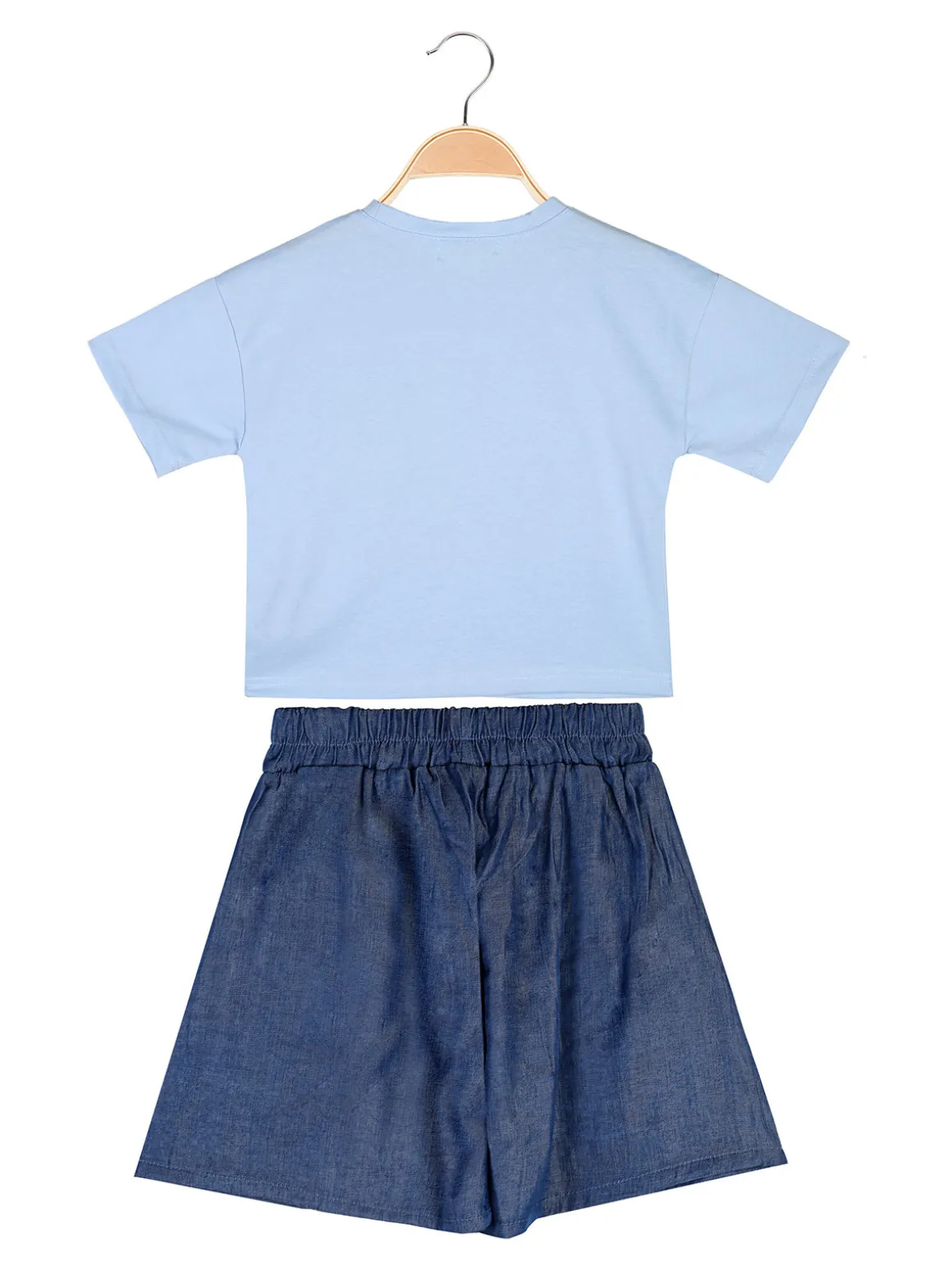 Sweet Junior Completo 2 pezzi corto da bambina con t-shirt cropped e shorts con micro borchie - azzurro