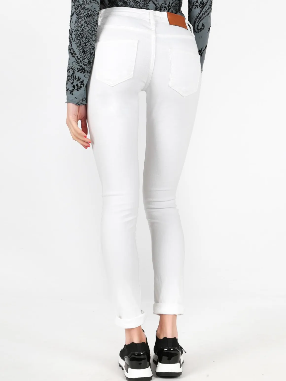The People Rep Jeans elasticizzati con strappi