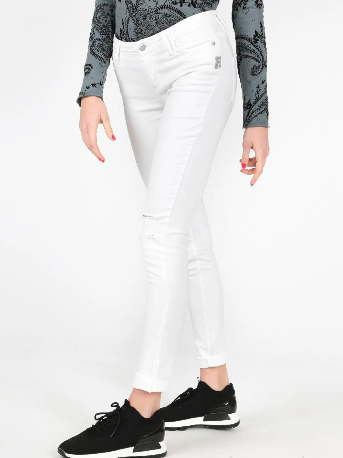 The People Rep Jeans elasticizzati con strappi