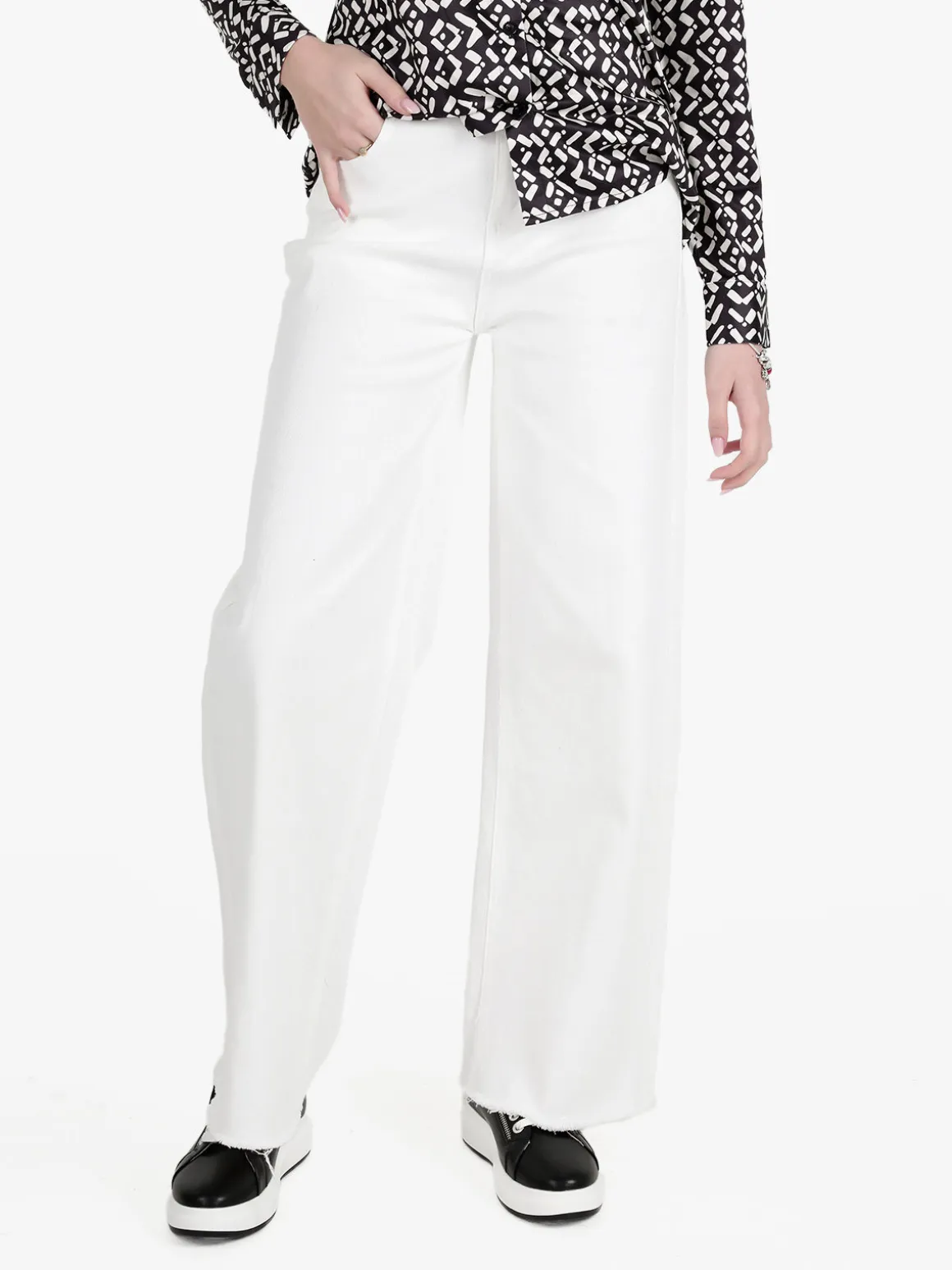 Vale Denim Jeans donna bianco wide leg con finale sfrangiato