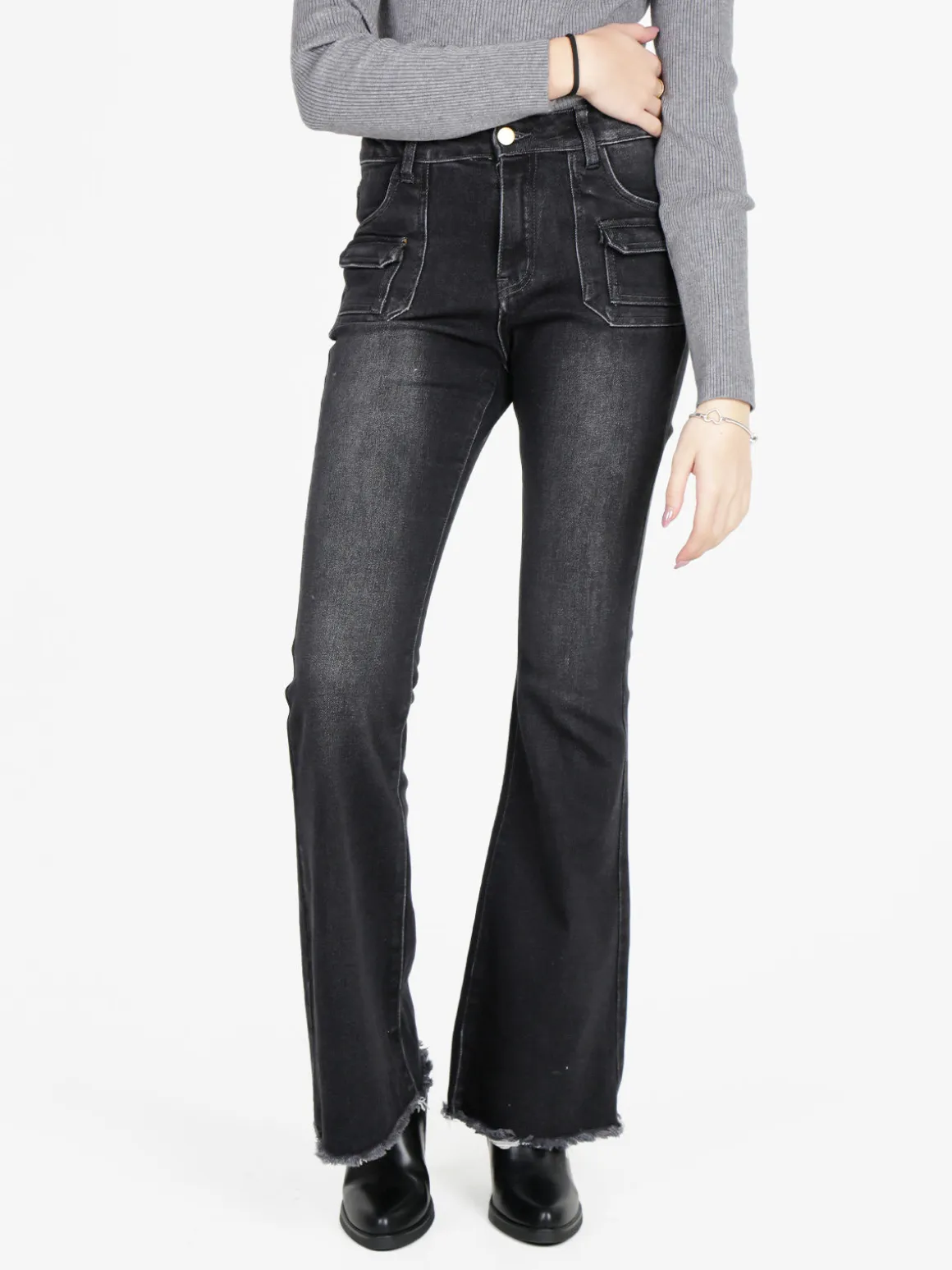 Vale Denim Jeans donna con tasche in vita e finale a zampa sfrangiato