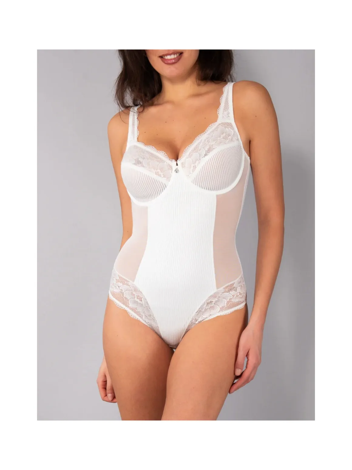 Verde Veronica AR42 Body donna con pizzo coppa D con ferretto - panna