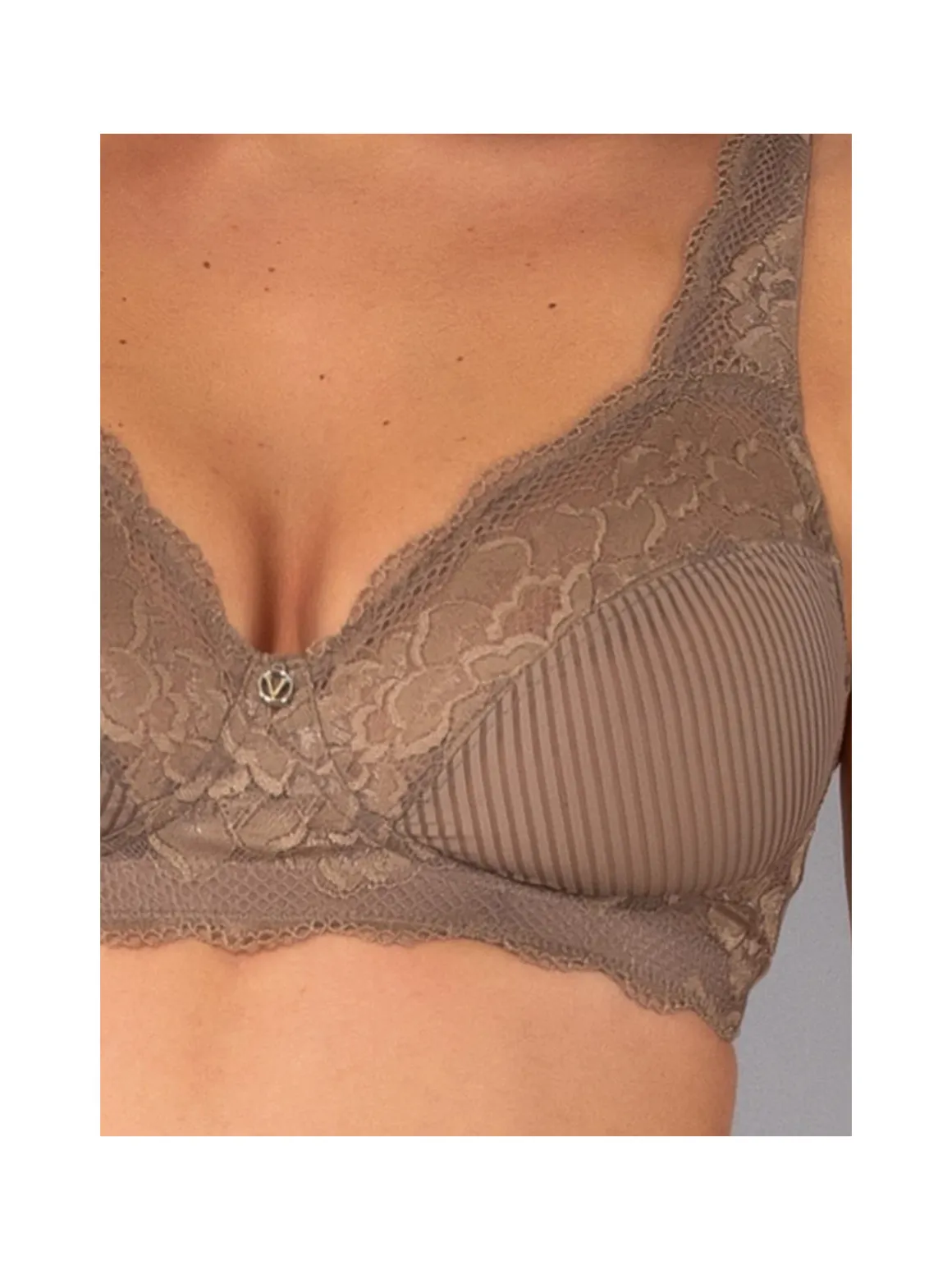 Verde Veronica AR10 Reggiseno preformato con pizzo senza ferretto coppa D - fango