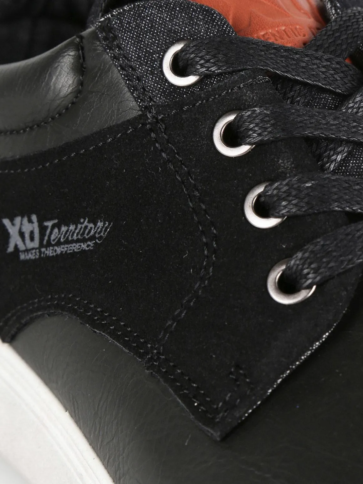 Xti Sneakers basse uomo in ecopelle