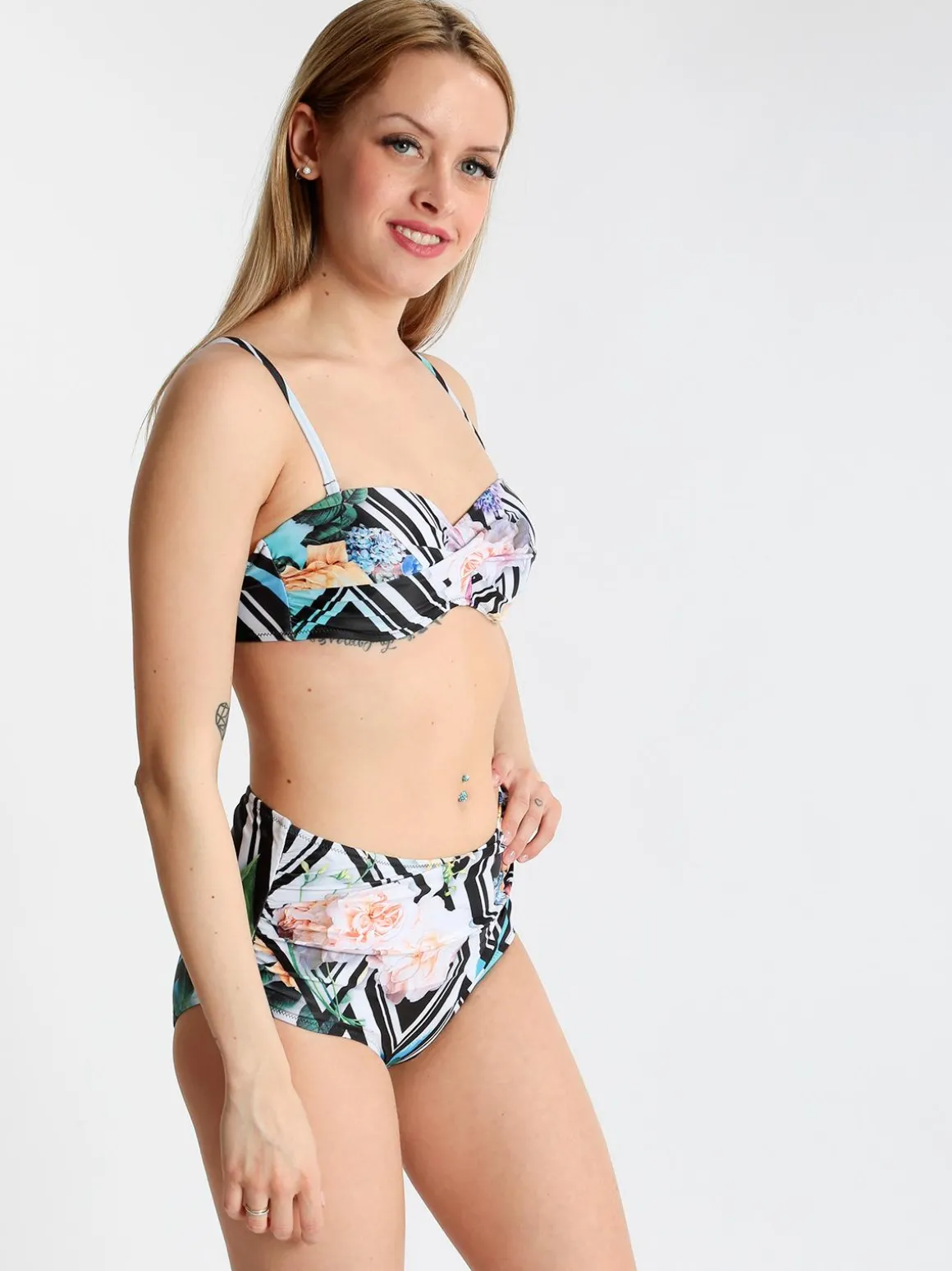 Y&M Bikini a fascia con slip a vita alta