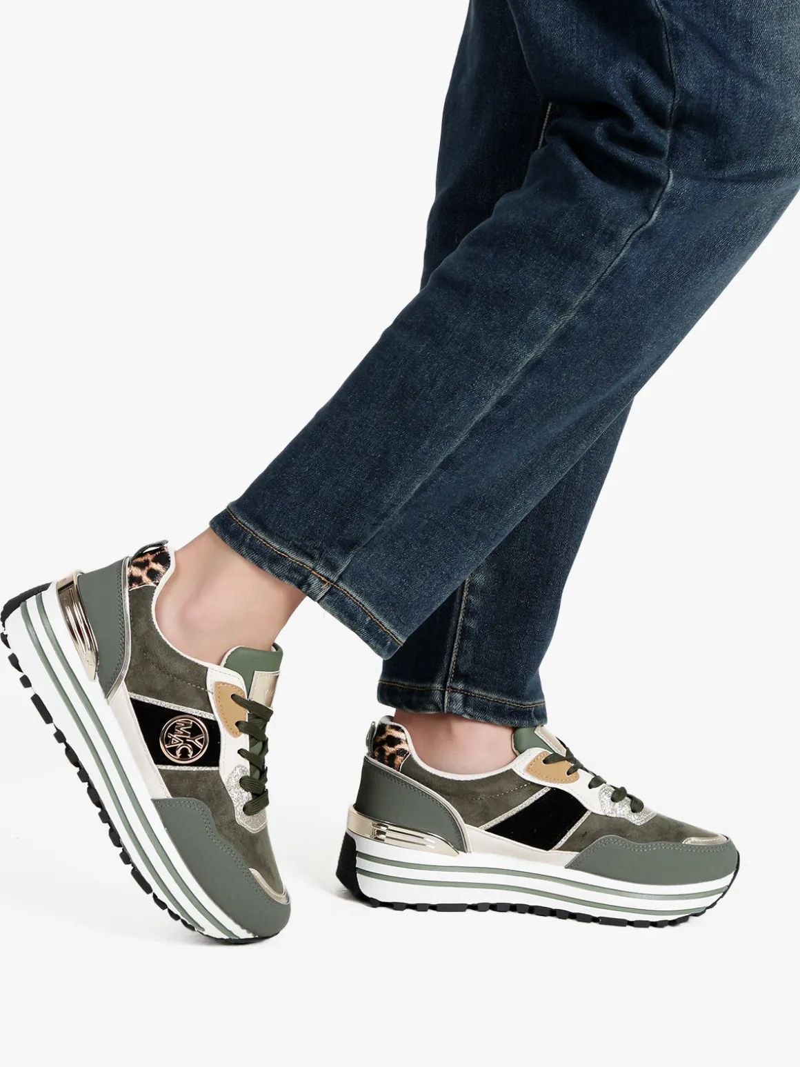 Y.M.C.A. Sneakers donna stringate in tessuto scamosciato con platform